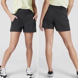 EUC Athleta Trekkie  North Short Black Size 6